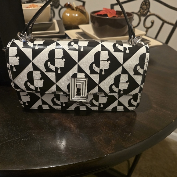 Karl lagerfeld black and white - Picture 5 of 8